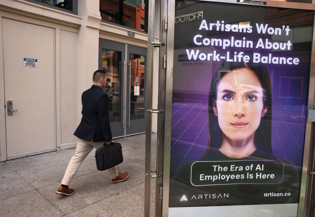 KC Green подтвердил урегулирование спора со стартапом Artisan — спорная реклама снята
