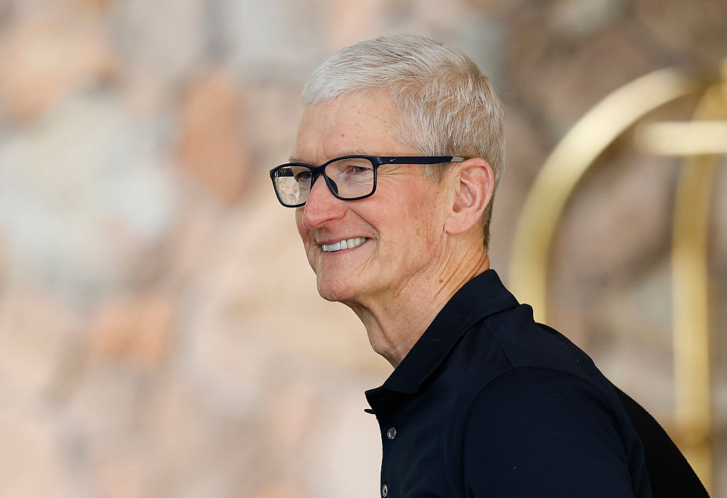 Apple готовит к выпуску смарт — очки: тестируются четыре дизайна