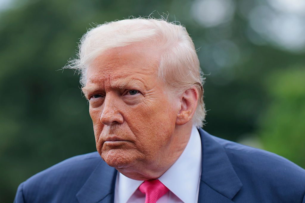 Трамп отложил подпись указа о предрелизных проверках моделей ИИ-федерального требования пока не будет
